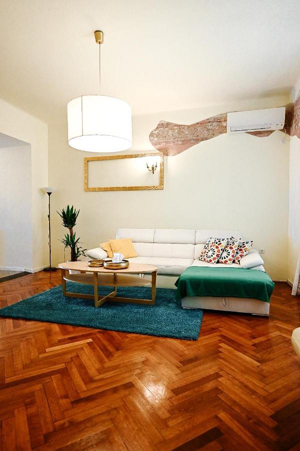 '2R' City Center Holidays And Workstays Rijeka Eksteriør bilde