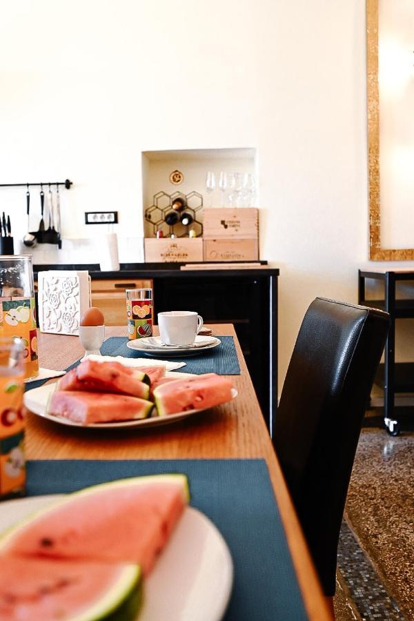 '2R' City Center Holidays And Workstays Rijeka Eksteriør bilde