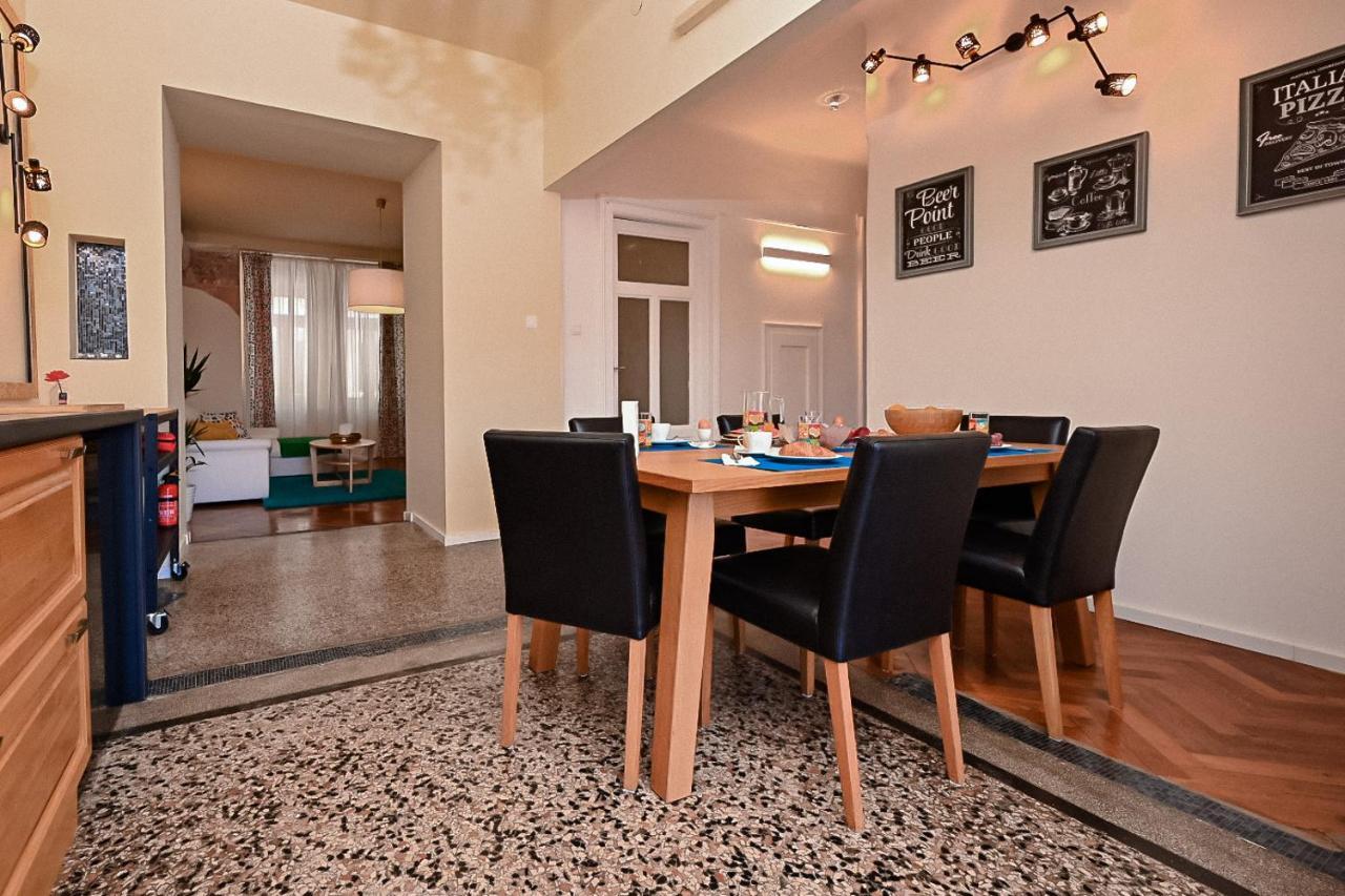 '2R' City Center Holidays And Workstays Rijeka Eksteriør bilde