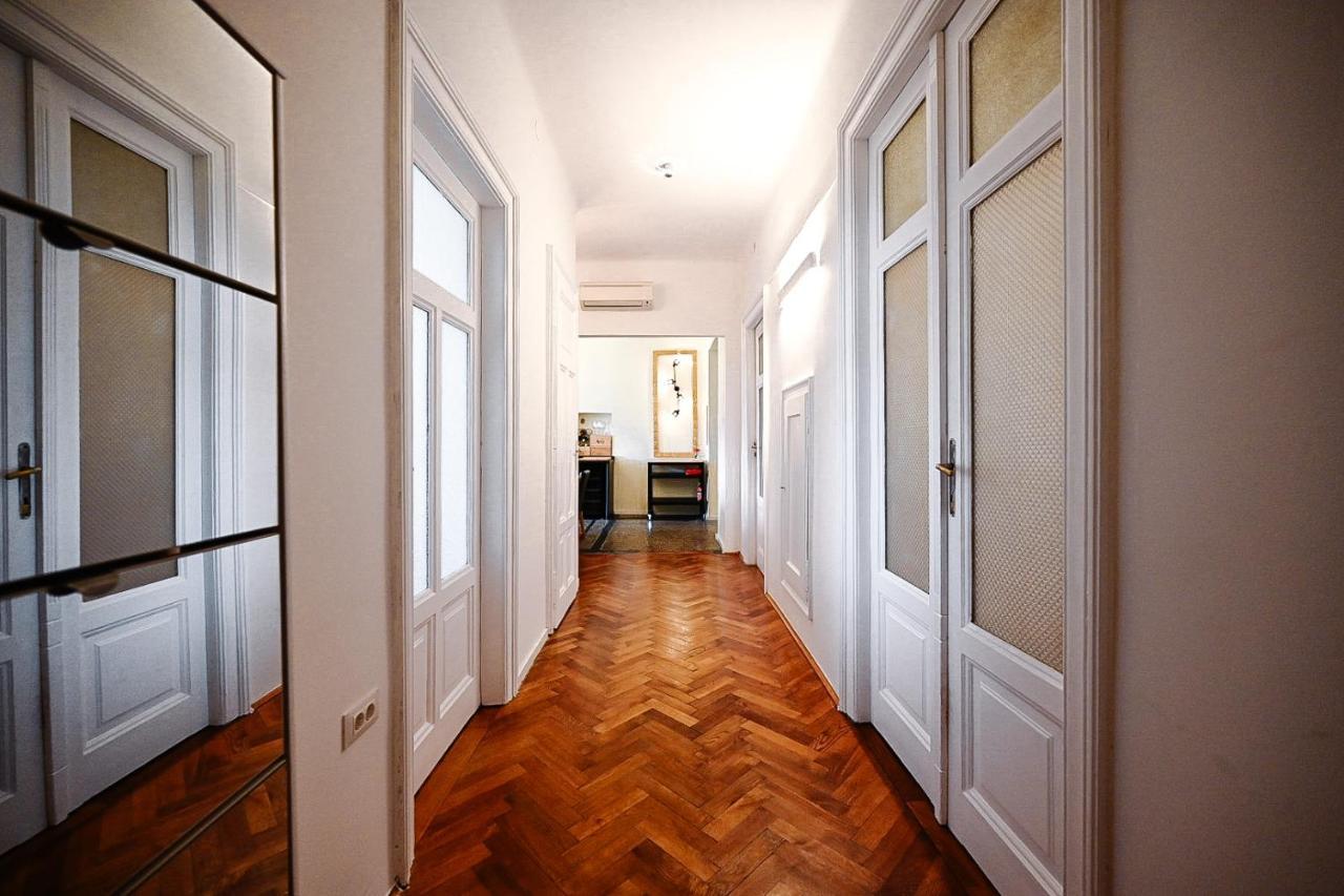 '2R' City Center Holidays And Workstays Rijeka Eksteriør bilde