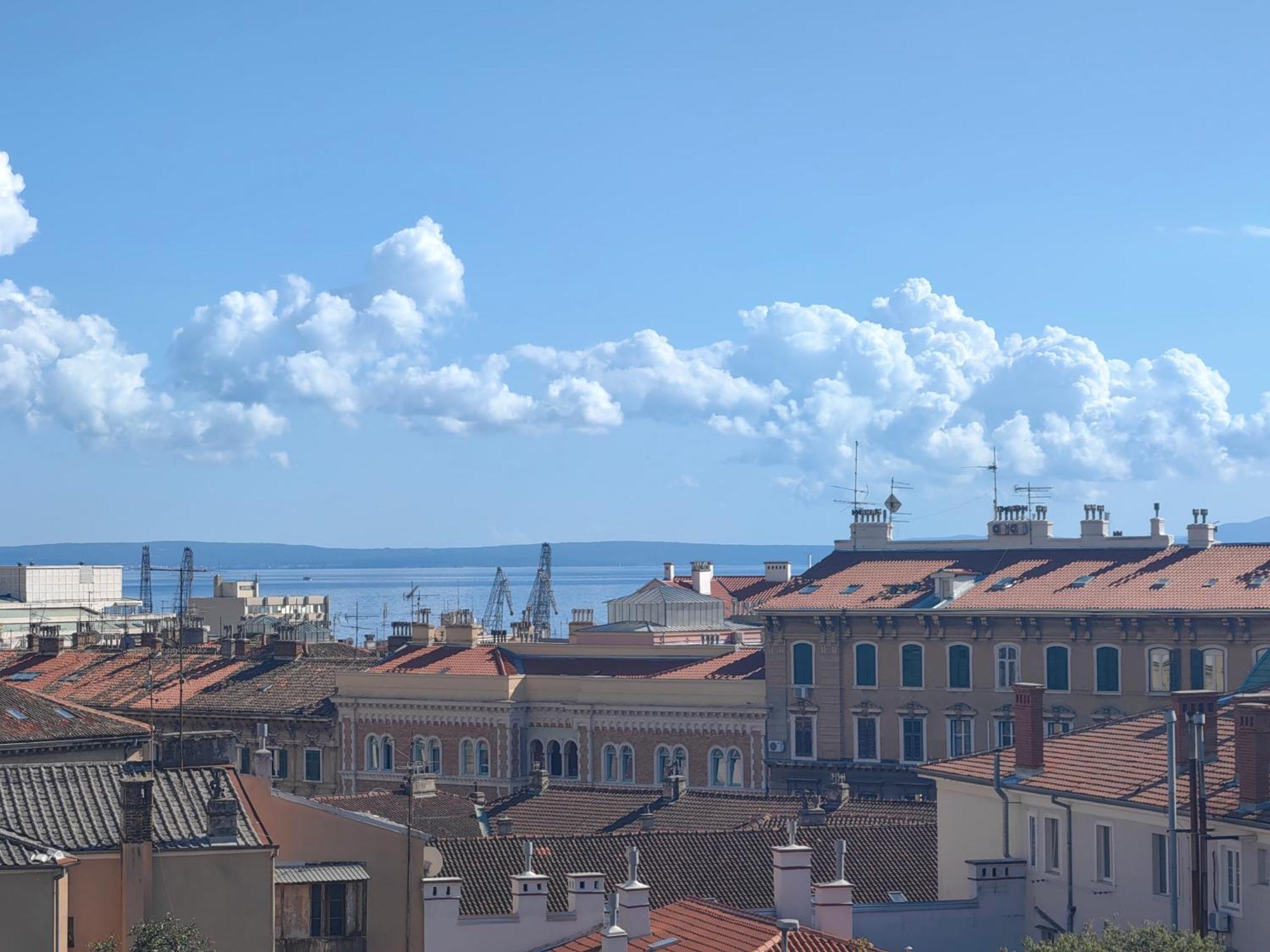 '2R' City Center Holidays And Workstays Rijeka Eksteriør bilde